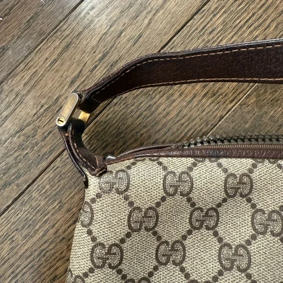 1970s Authentic Gucci Canvas Brown Monogram Shoulder Bag - Picture 16 of 16
